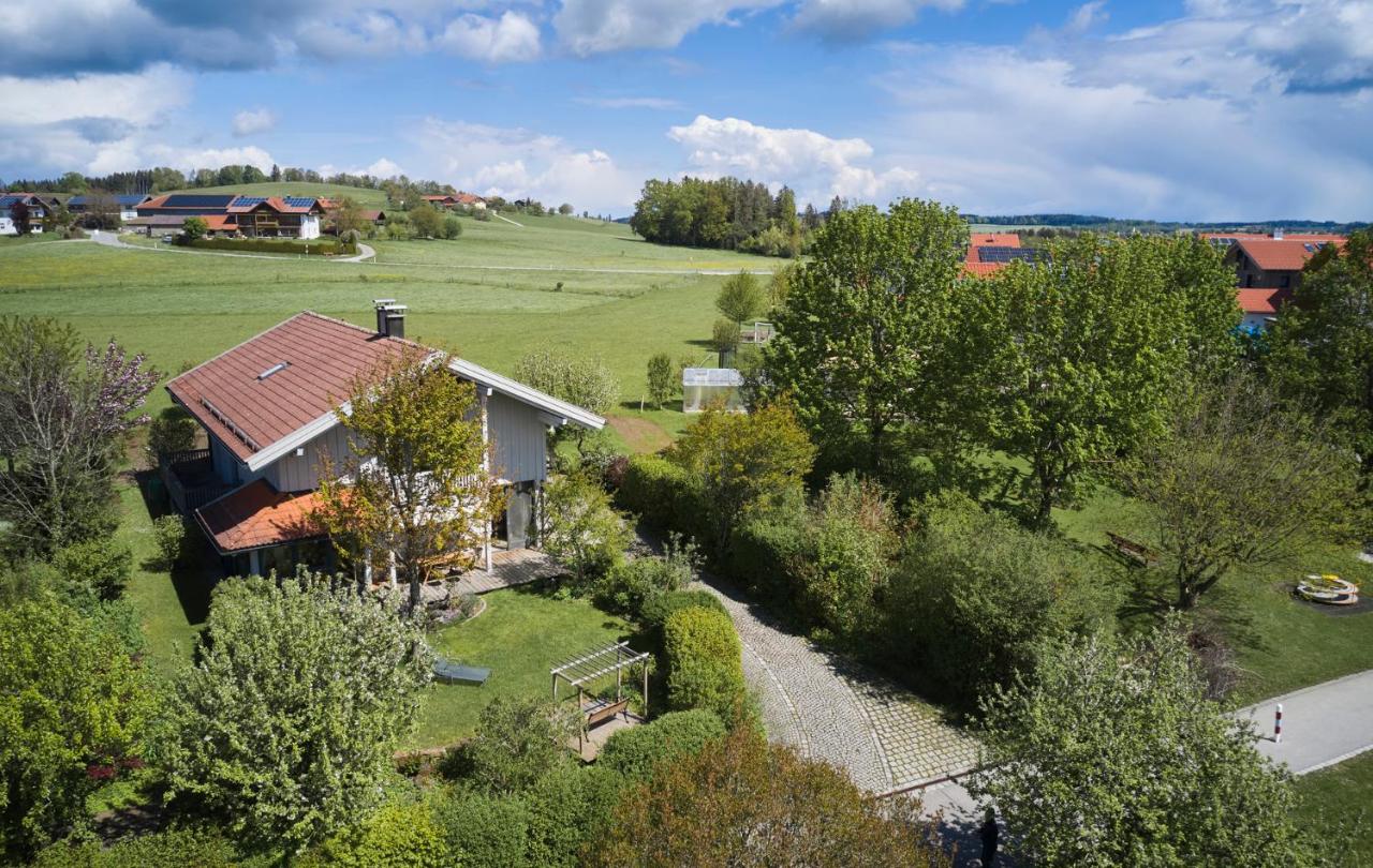 Chalet Waging am See 4 Schlafzimmer - Bed and Breakfast