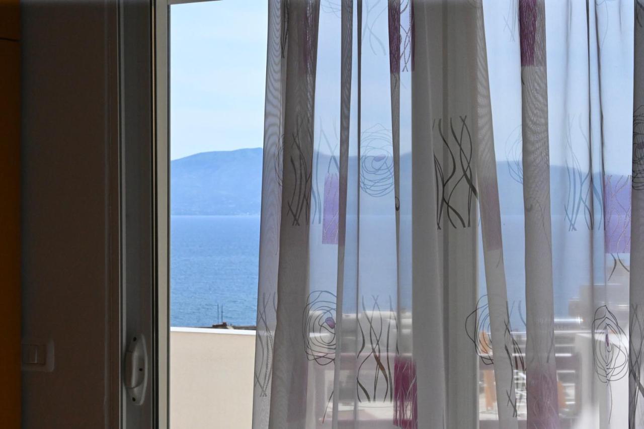 Elvis Apartment - Ferienwohnung Saranda