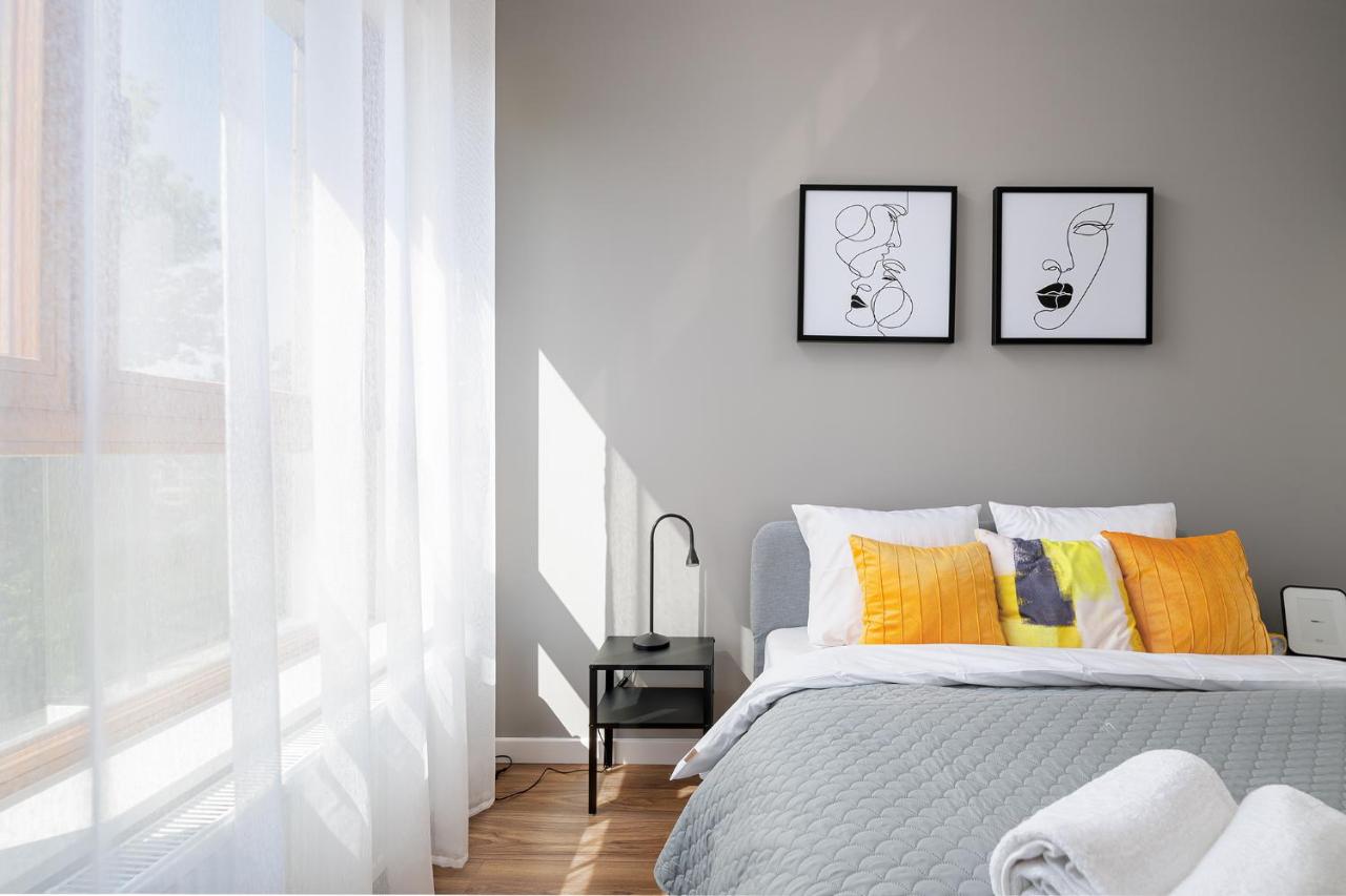 One-Bedroom Apartment with Balcony