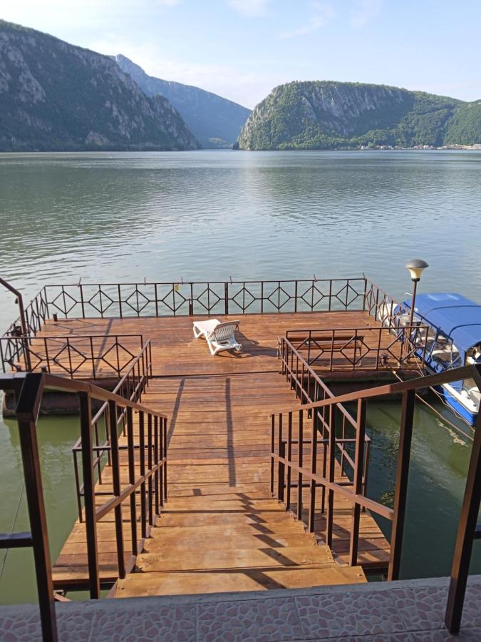 Casa Bobo Dubova - B&B
