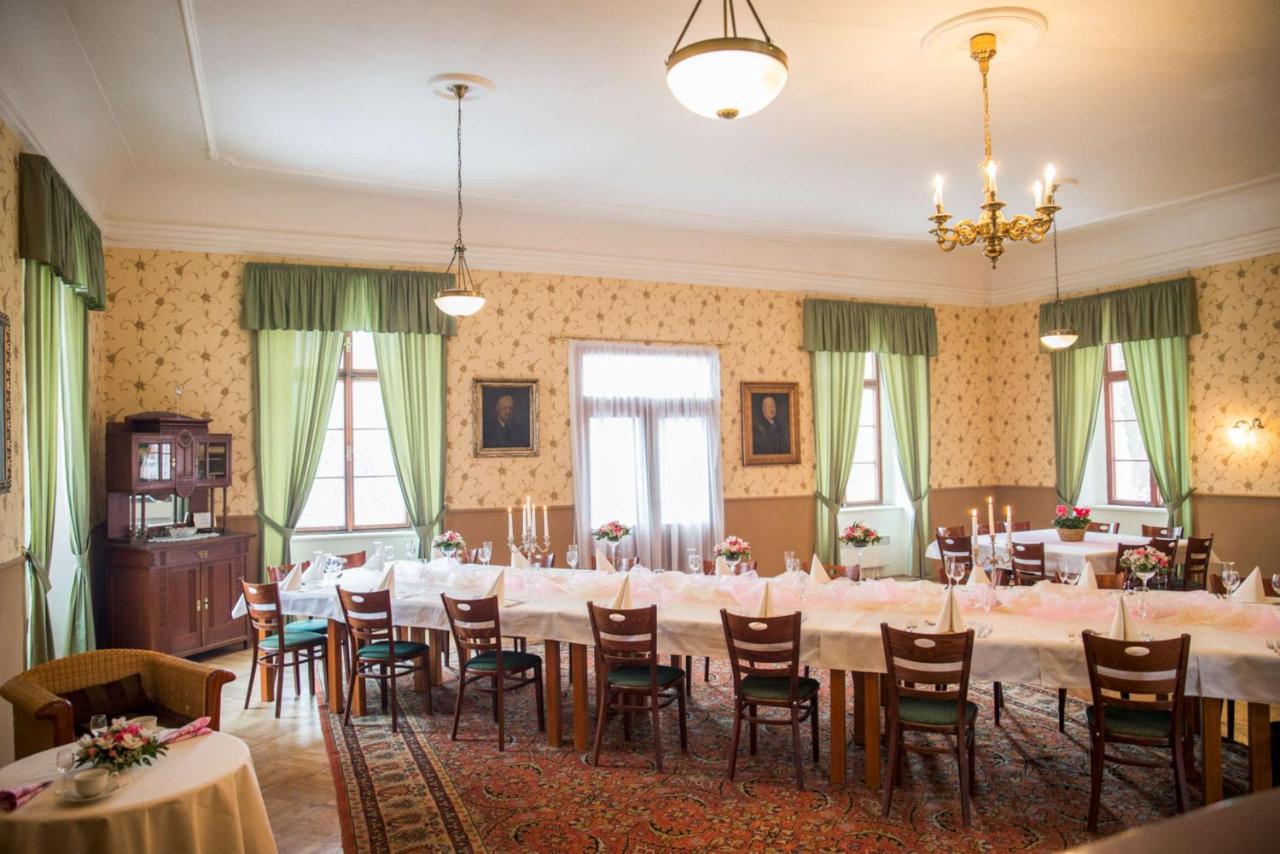 Camera Matrimoniale con Bagno in Comune