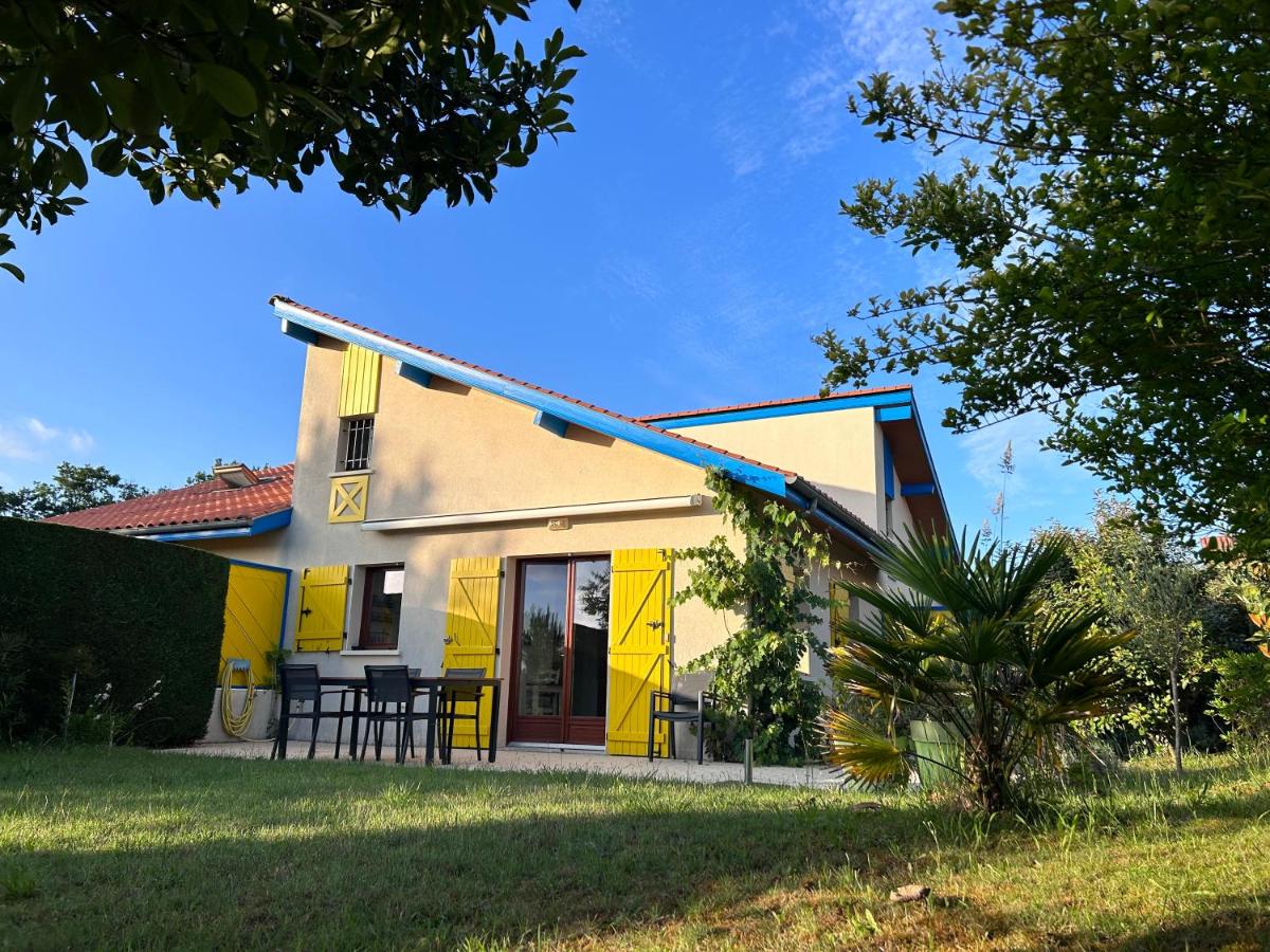 Jolie maison de vacances avec terrasse et jardin - Ferienwohnung Saint-Julien-en-Born