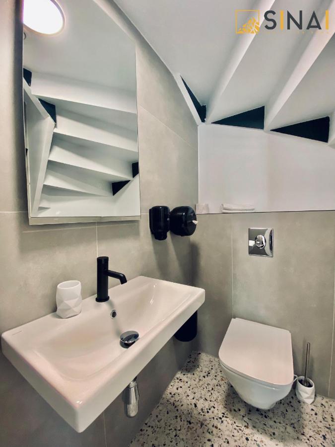 Two-Bedroom Deluxe Apartment