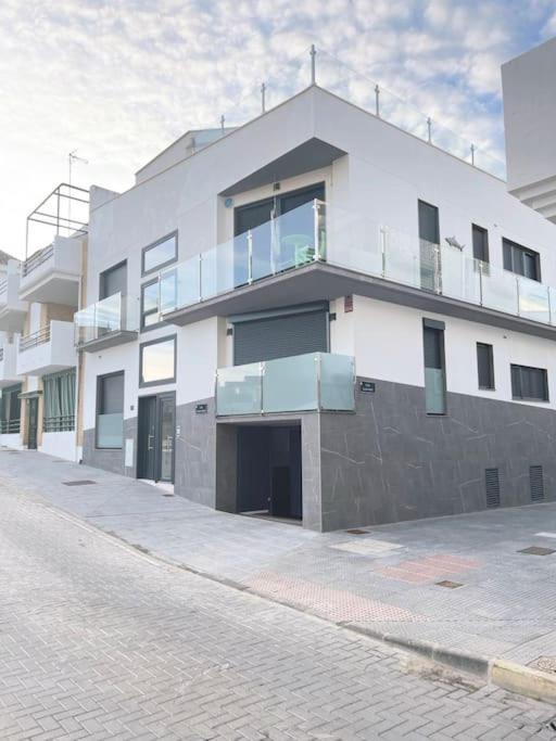Apartamento con parking en Torre Almenara - B&B