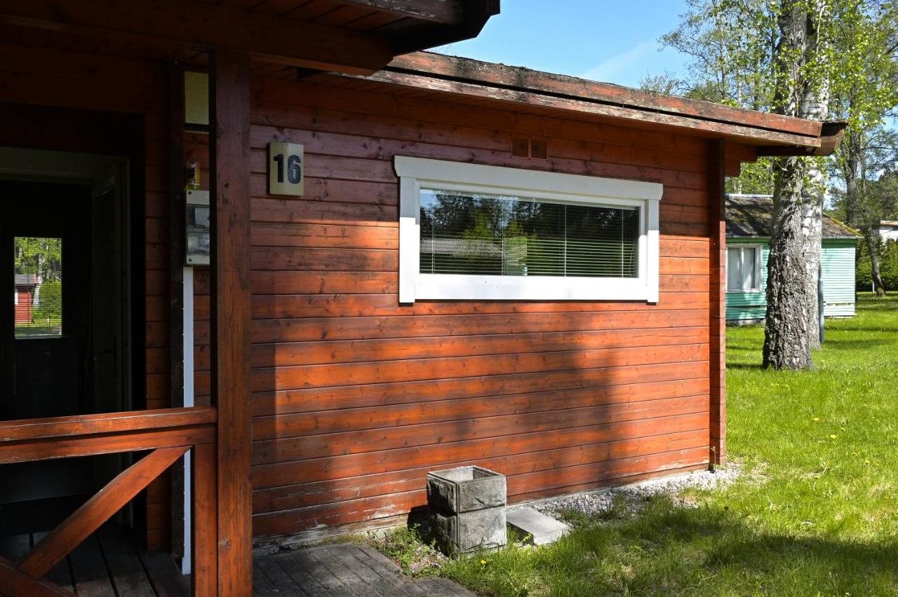 Girulių poilsiavietės namelis - XVI - B&B
