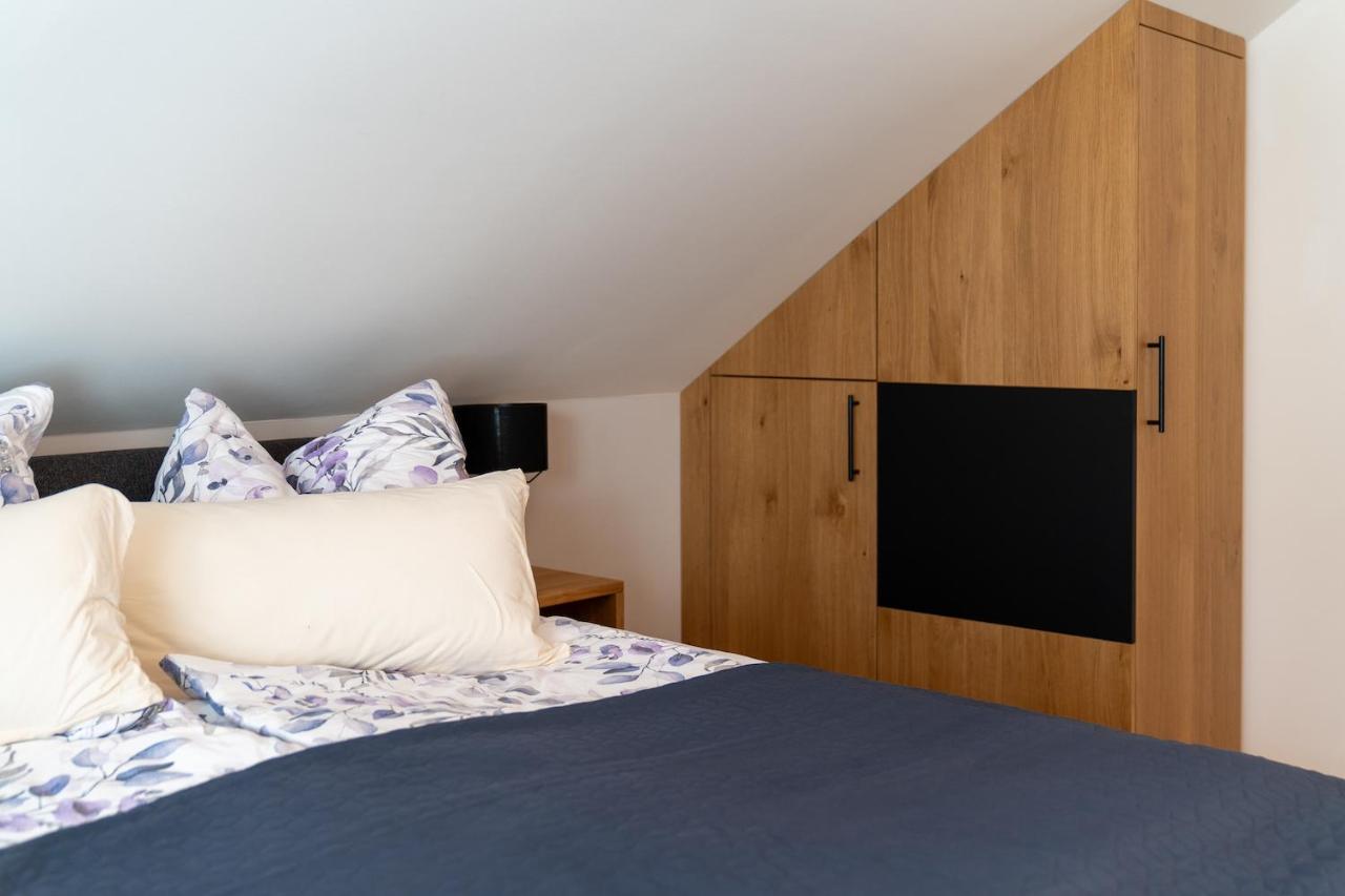 Appartamento con 2 Camere da Letto e Balcone