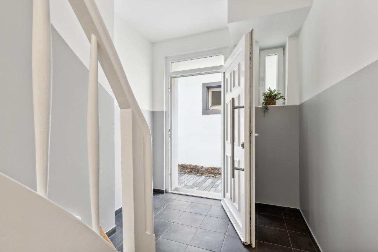 modern living - BASF - MA - PFALZ - 1 Gym 2 Working Spaces - Ferienwohnung