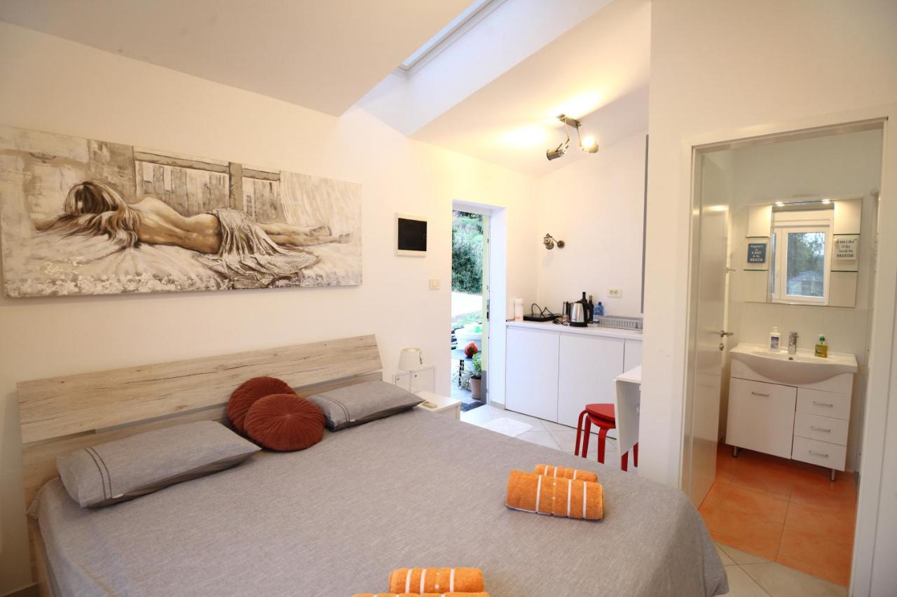 Studio with Sea View