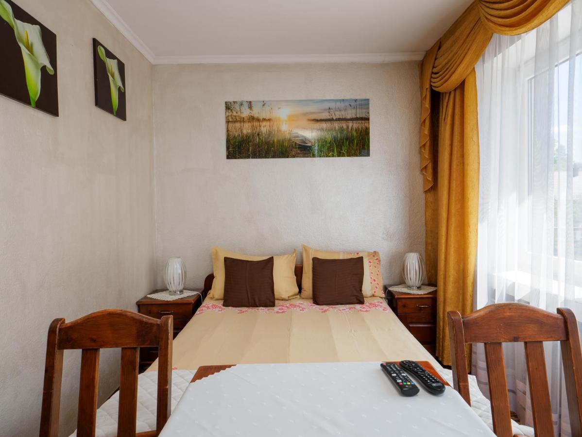 Dreibettzimmer mit Bergblick