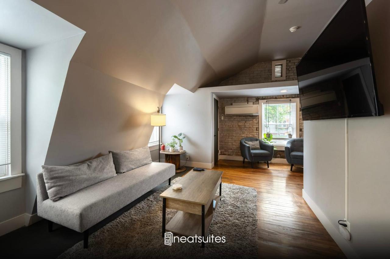 Lovely 1BR in Historic Ludlow - Behind the Art Shop - B&B