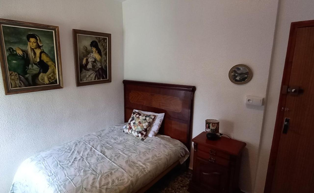 Camera Singola con Bagno in Comune