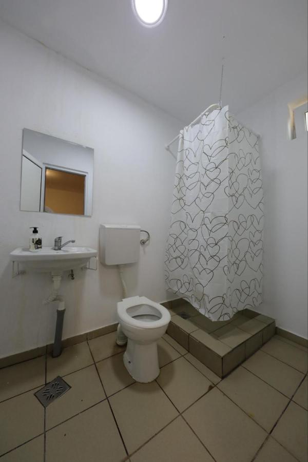 Chambre Double avec Salle de Bains Commune