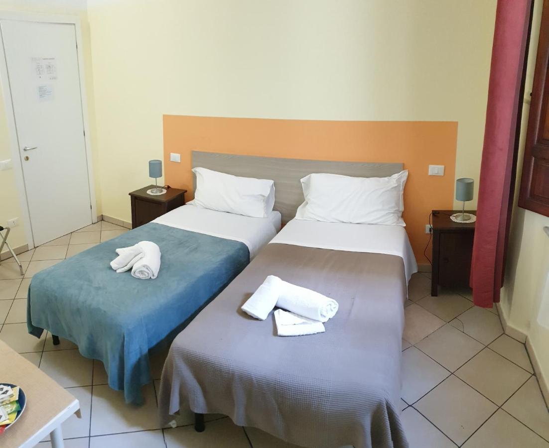 Doppel-/Zweibettzimmer mit eigenem Bad
