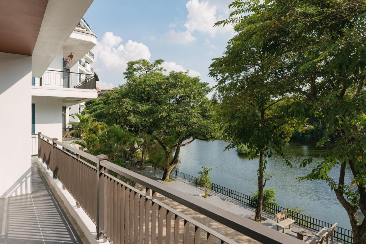 Appartamento con 4 Camere da Letto e Vista Lago