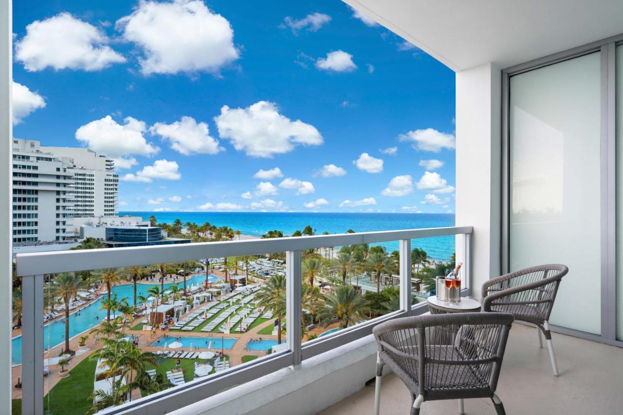 B&B Miami Beach - FontaineBleau Resort Balcony w Pool & Ocean View - Bed and Breakfast Miami Beach