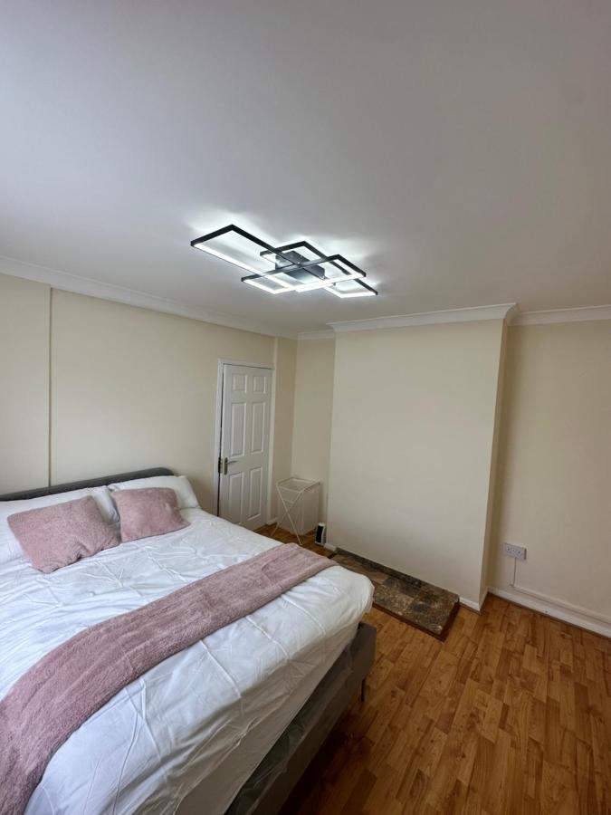 Cosy Camden 3 Bed - sleeps 6 - B&B