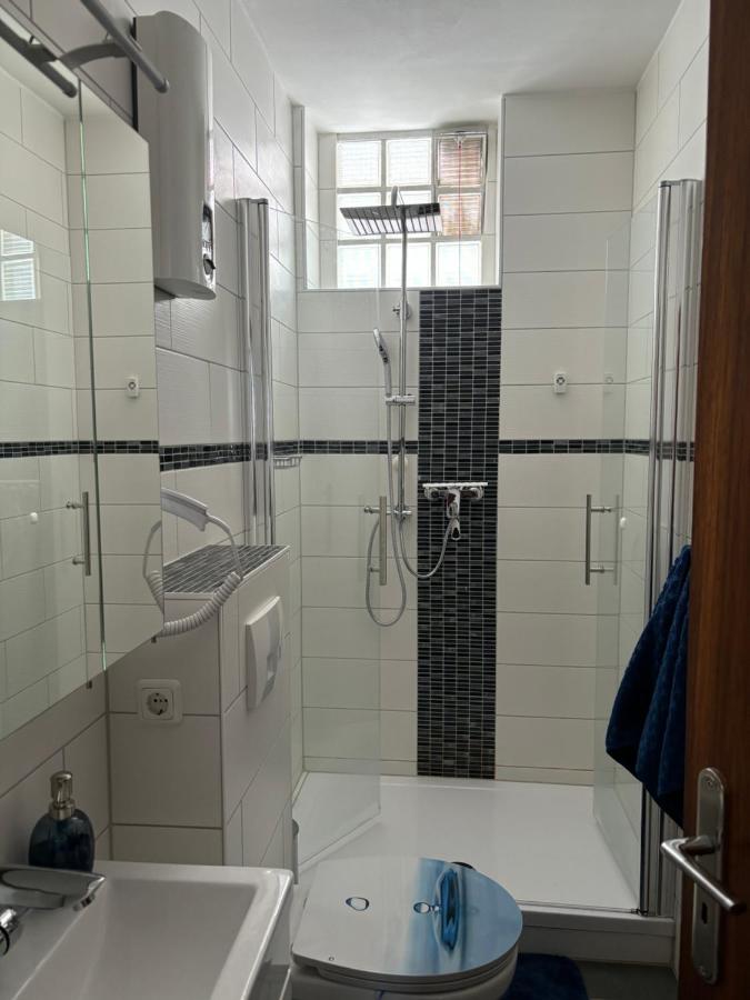 Apartment mit 2 Schlafzimmern und Balkon