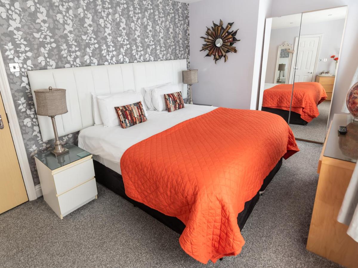 B&B Blackpool - The Kenley Hotel - Bed and Breakfast Blackpool