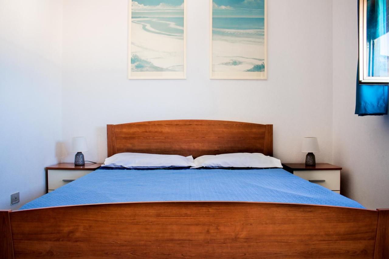 Appartamento con 2 Camere da Letto e Balcone