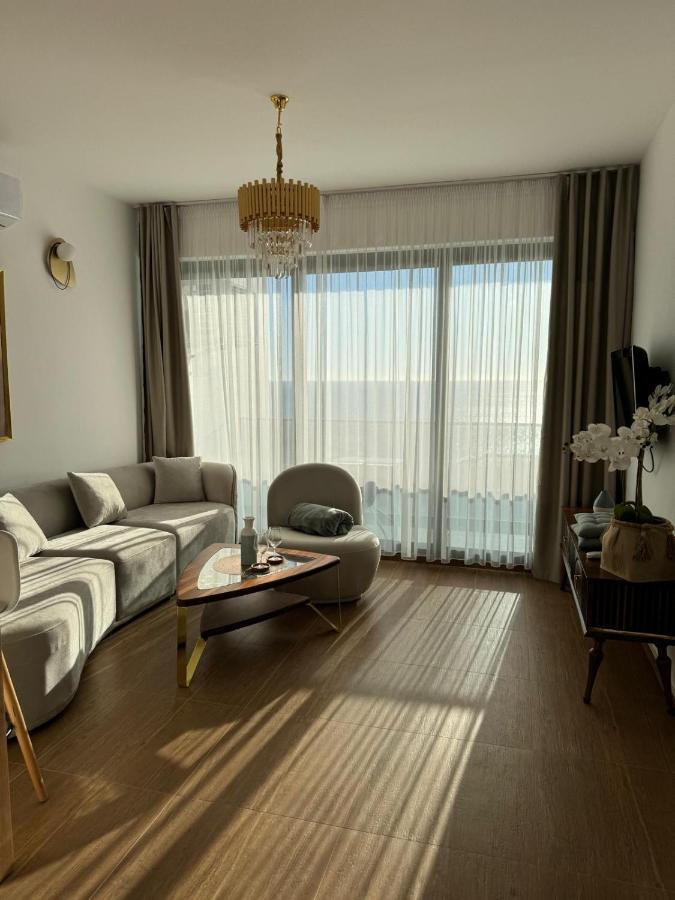 Appartamento con 1 Camera da Letto, Balcone e Vista Mare