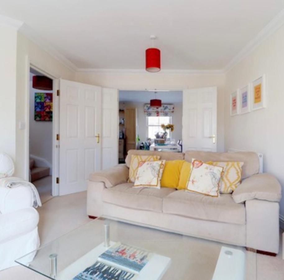 Norwich City Large Modern Home - Bed and Breakfast Norwich