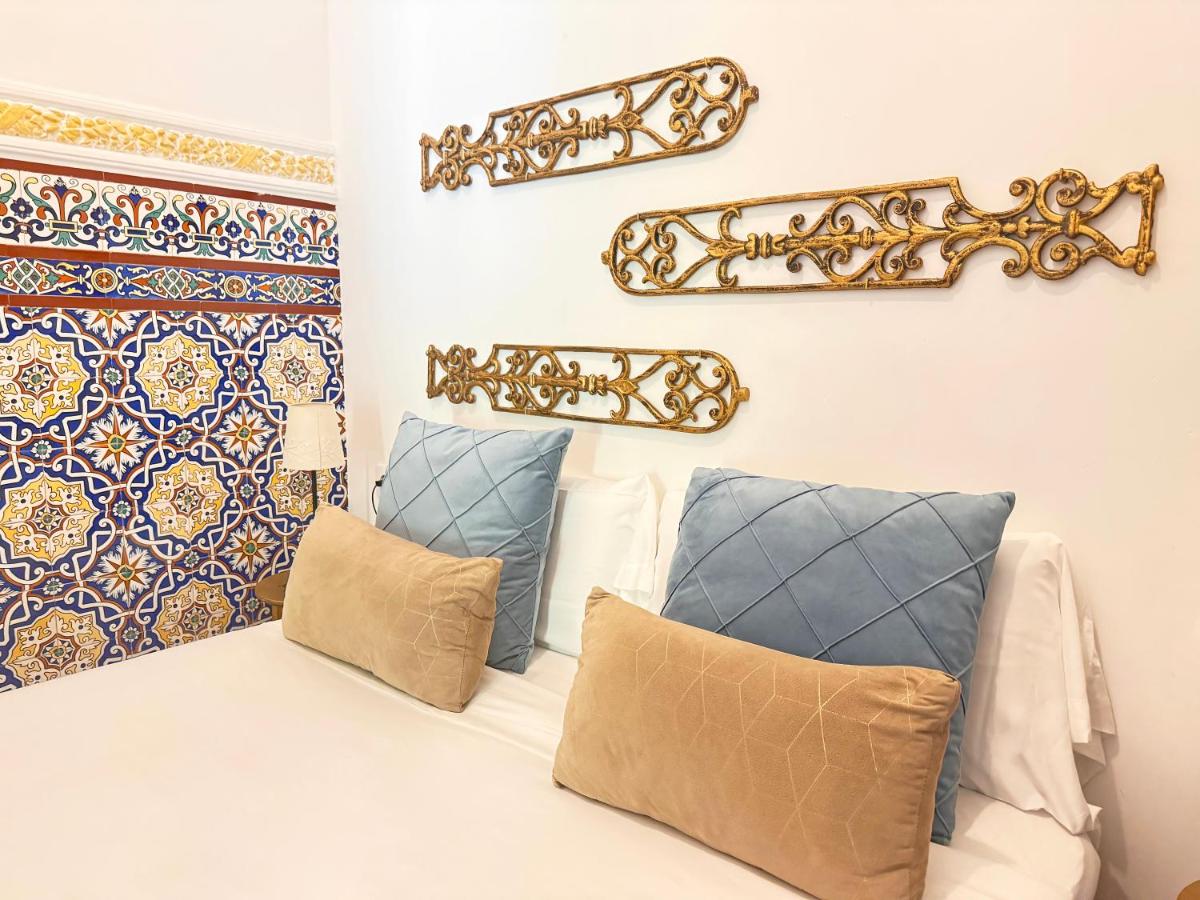 Superior Double Room with Balcony and private bathroom