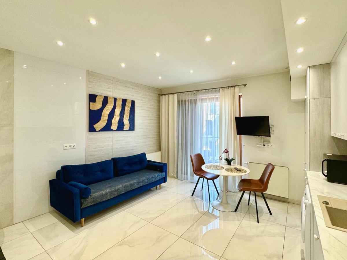 Deluxe Apartment with Private Jacuzzi and Sauna