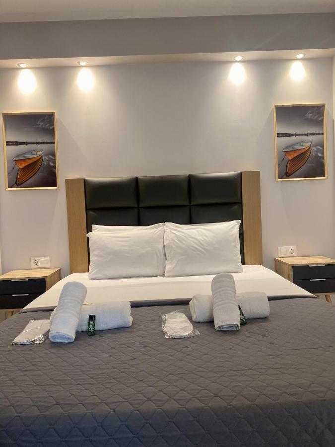 THOMAS STUDIOS & APARTMENTS PARALIA - B&B