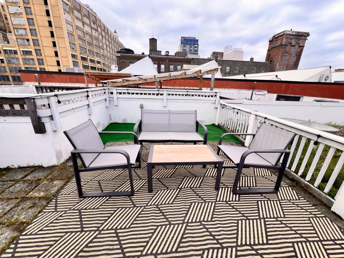 Elegant Urban Retreat in the Heart of Center City - Ferienwohnung