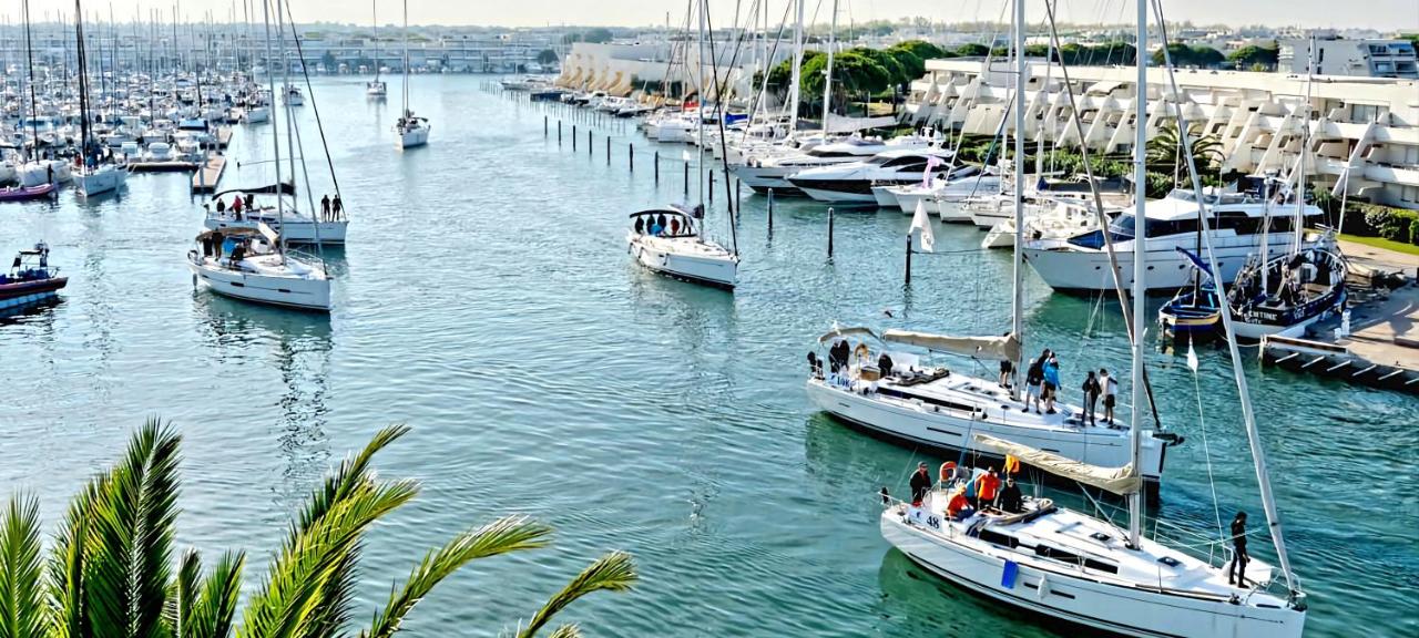 Studio cabine à port Camargue- Le Grau Du Roi - B&B