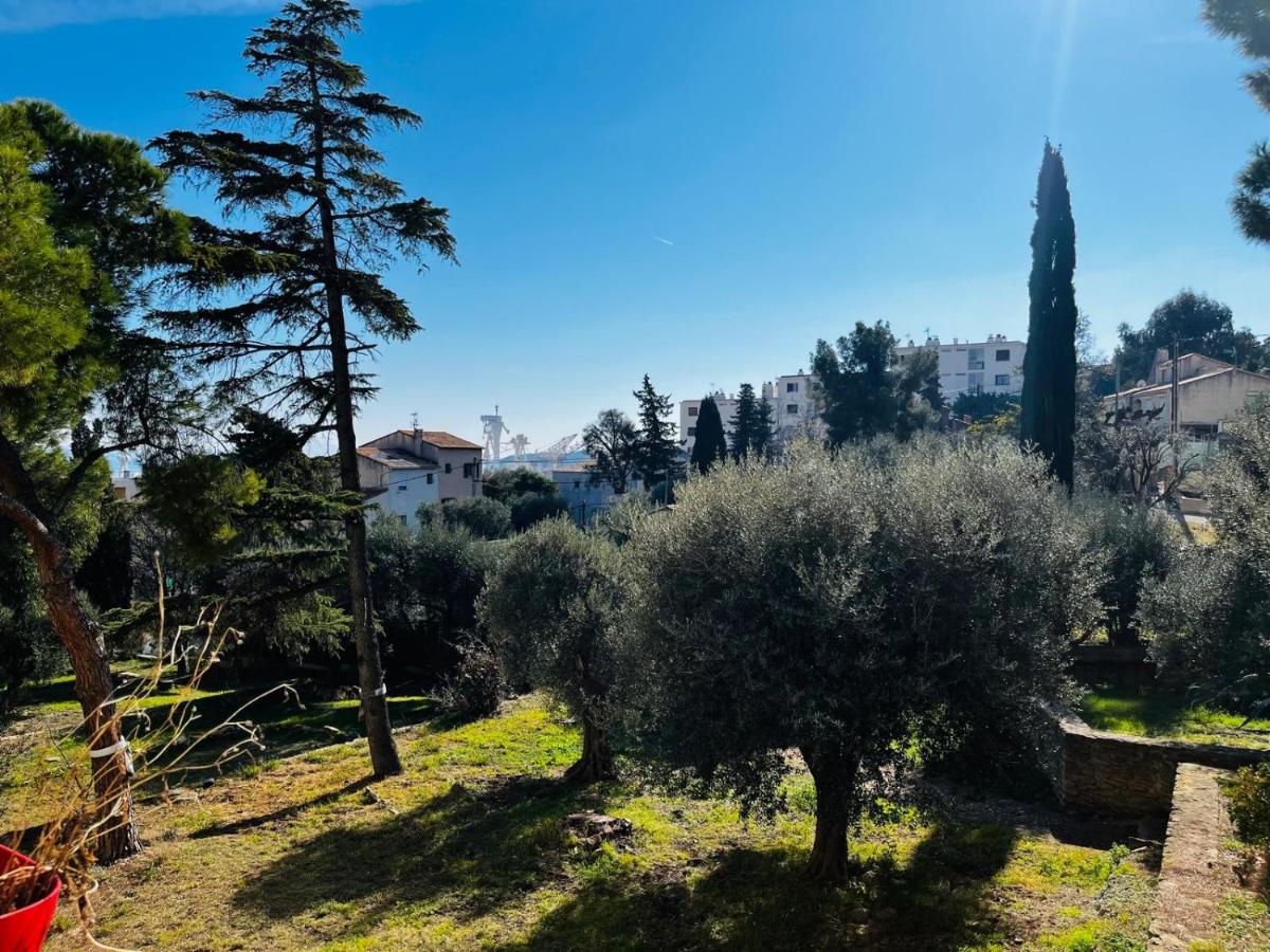 Bel appartement au calme et très bien situé ! - B&B La Ciotat