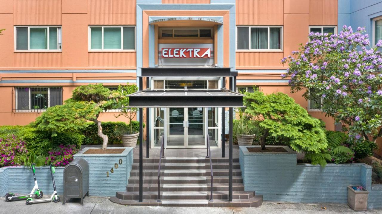 Elektra Muse Studio w/ Views - Walker’s Paradise - B&B