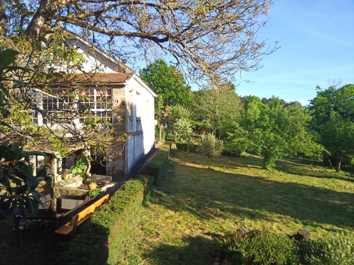 Lar A Rola El precio x una noche es para dia y medio Check in 9am Out 21pm - B&B Sabucedo