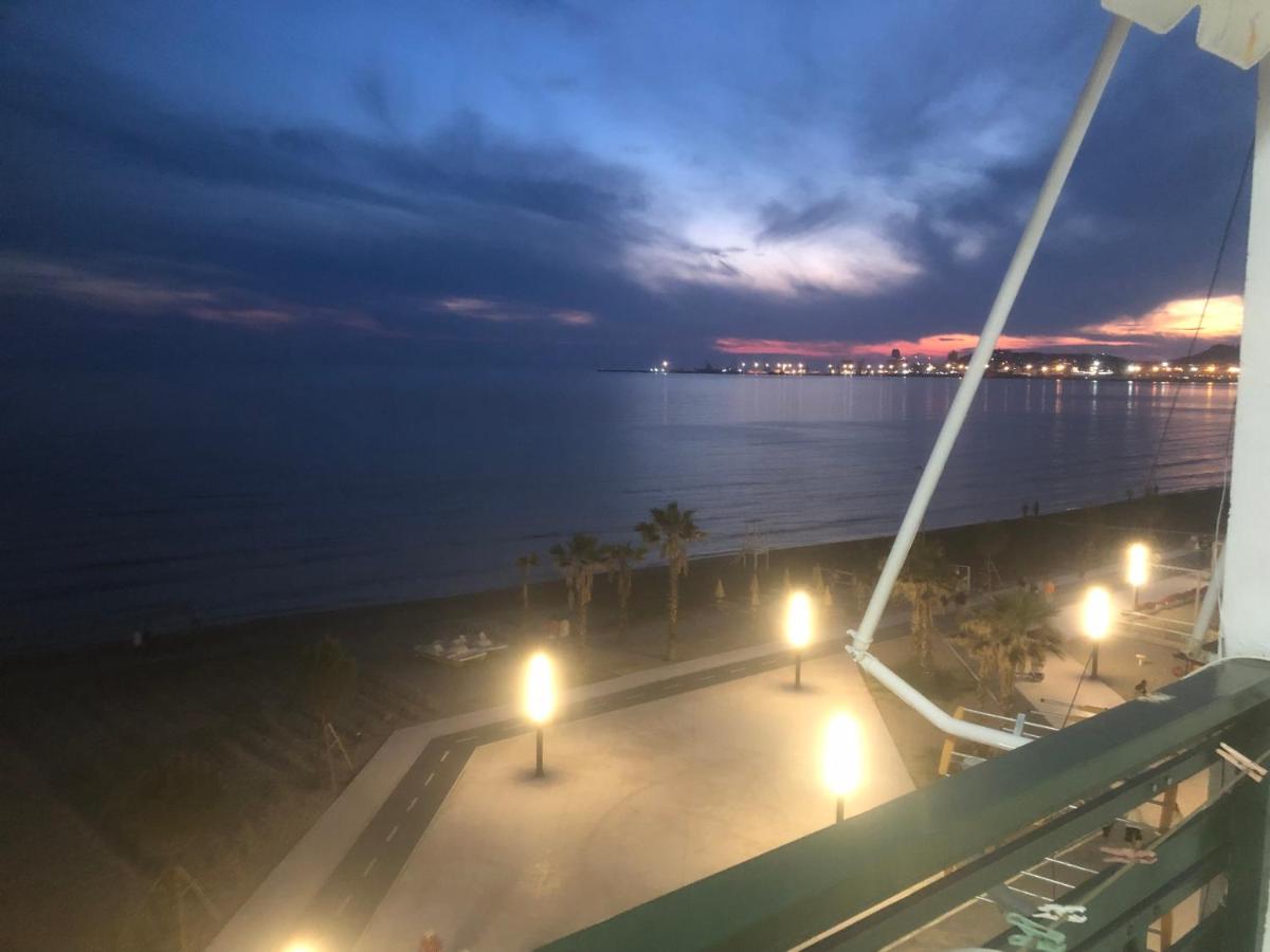 Eyes on sea - B&B Durazzo