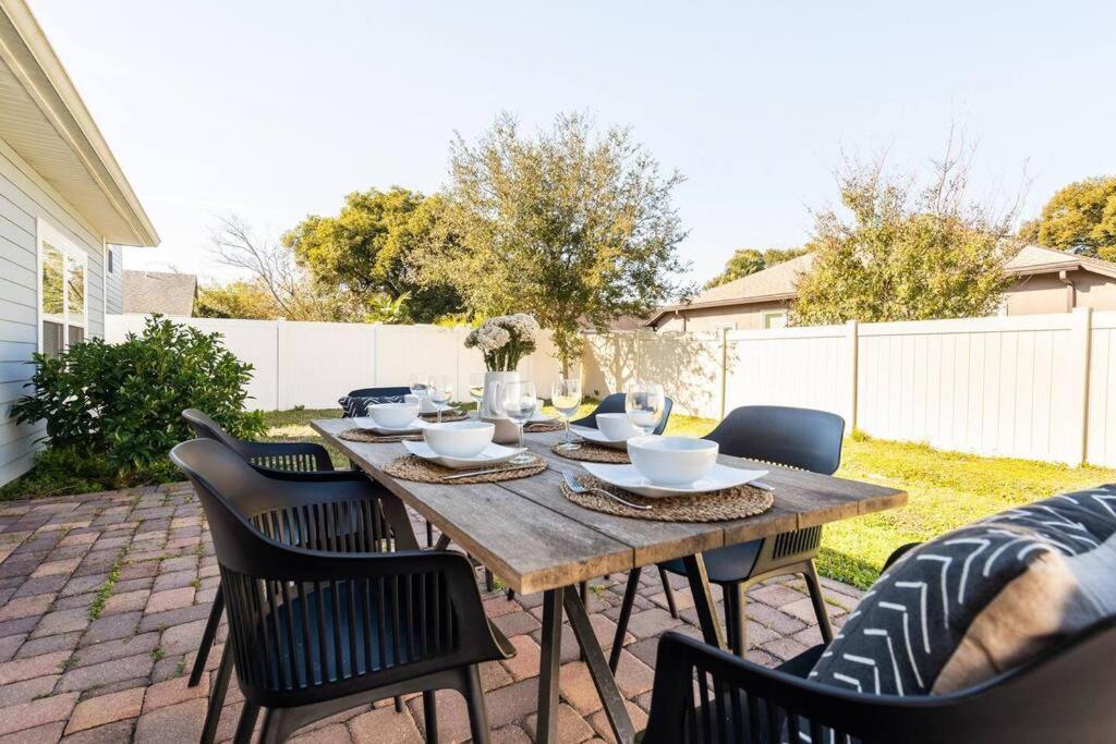 Be A Nomad - New Modern Luxury 5 Blocks To Sand - B&B Jacksonville Beach