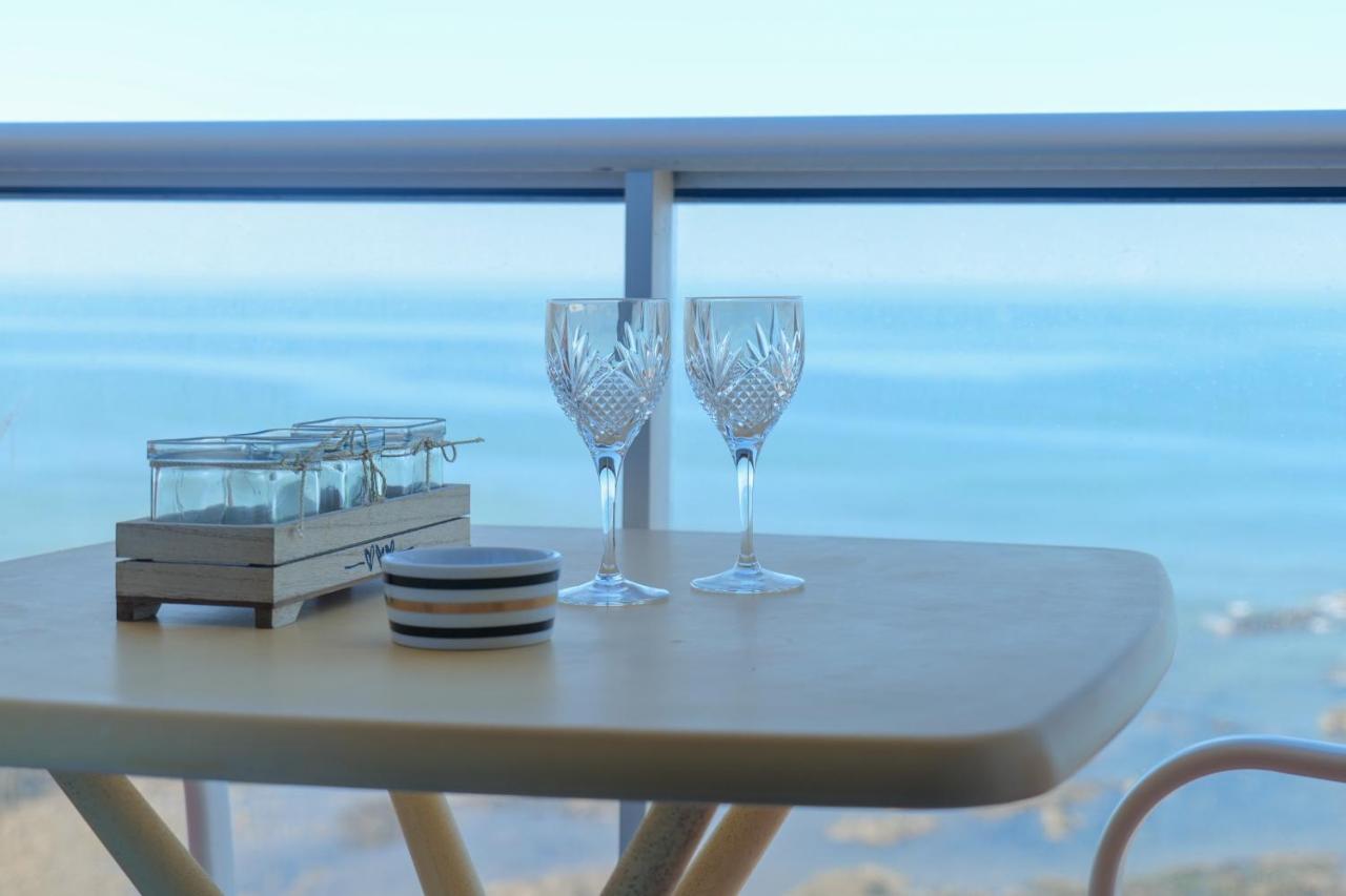 Appartement une chambre avec vue sur la baie des Sables 4 personnes - Bed and Breakfast Les Sables-d'Olonne