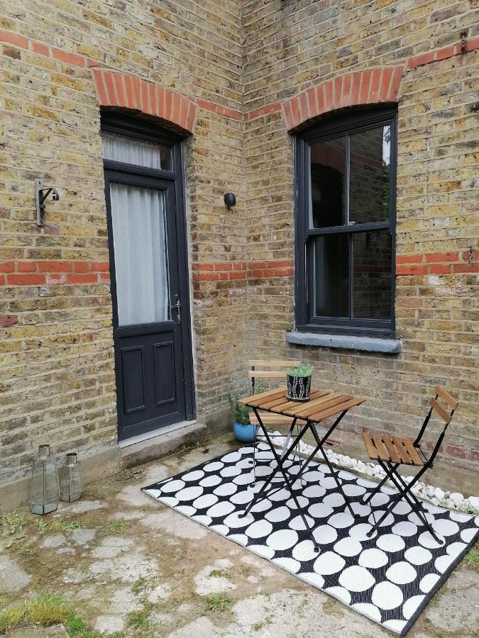 2 Bed Apartment in Sydenham, London - B&B