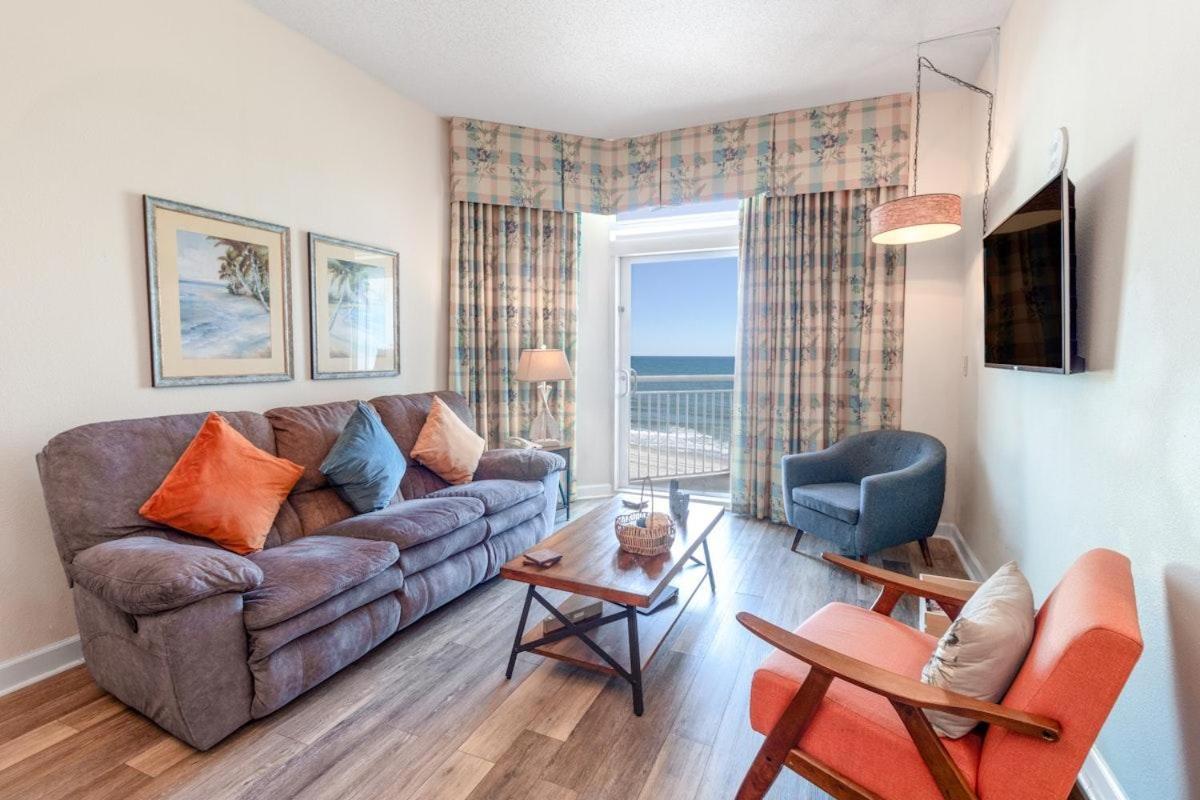 B&B Myrtle Beach - Family friendly ocean view condo, beachfront building, pool and wifi included, M - Bed and Breakfast Myrtle Beach