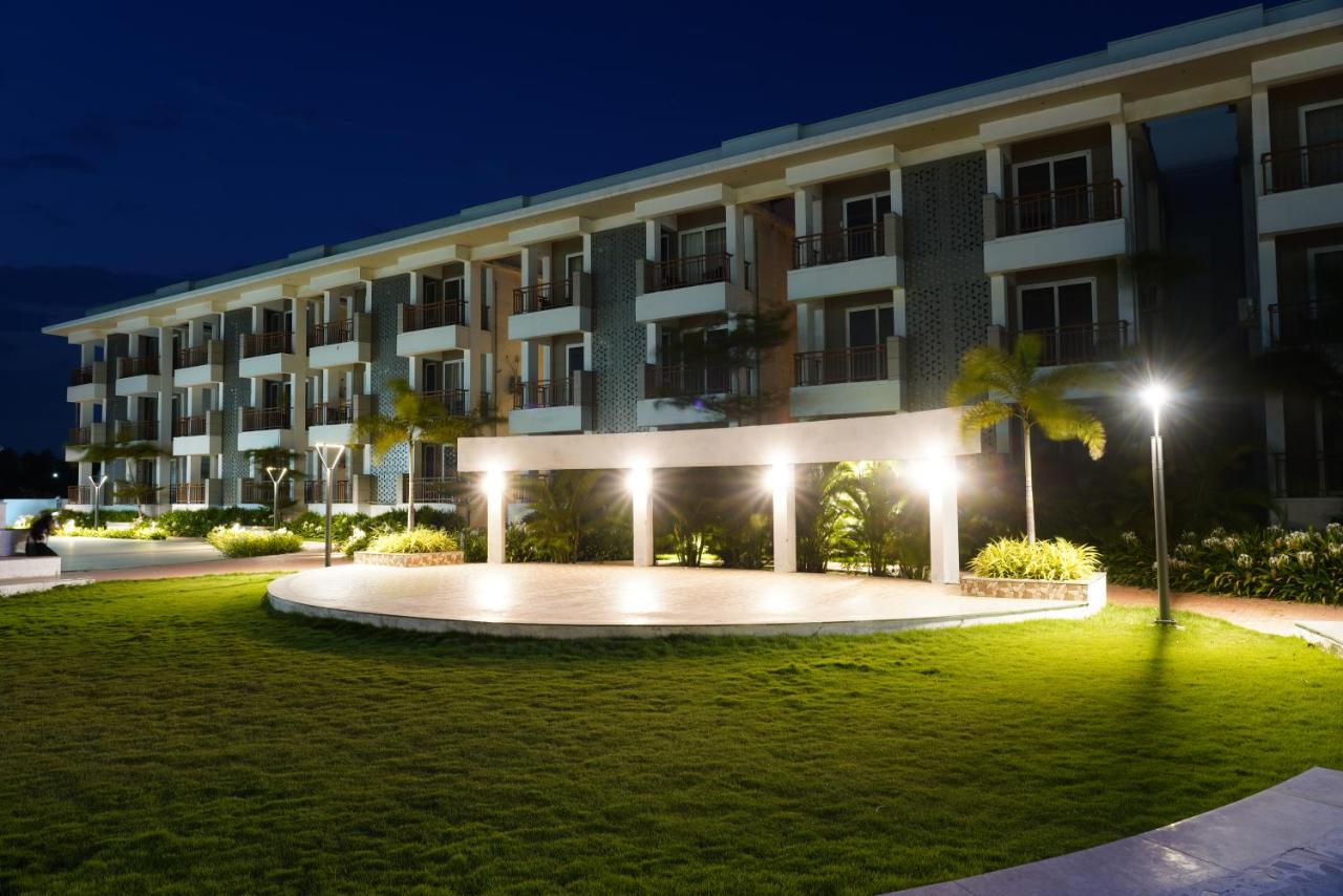 Palm Regal Resort - B&B