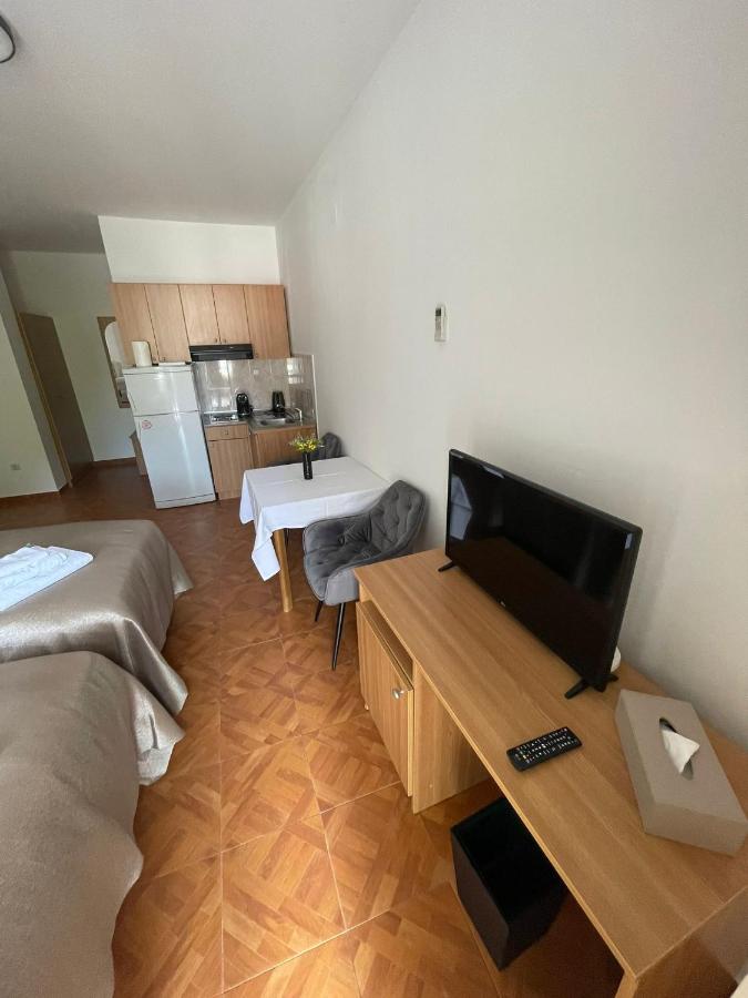 Zweibettzimmer mit Terrasse