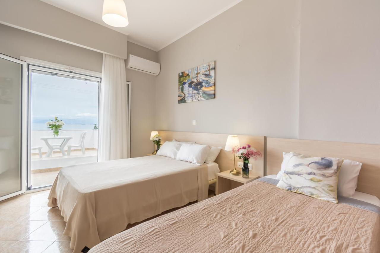 Triple Room with Sea View