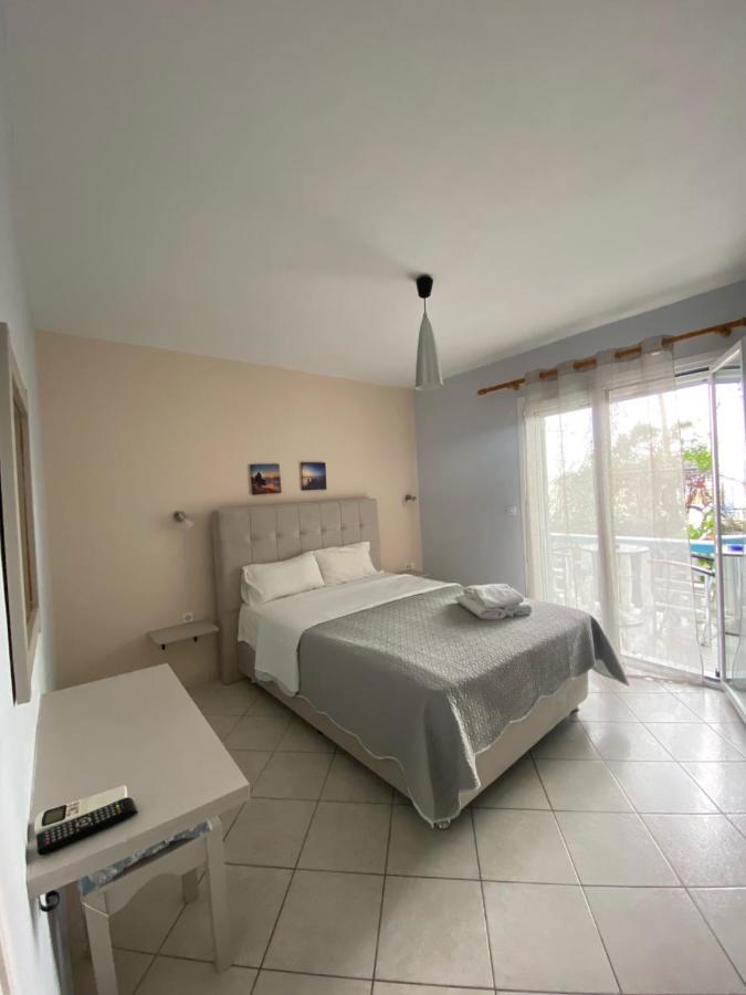 Triple Room with Garden View