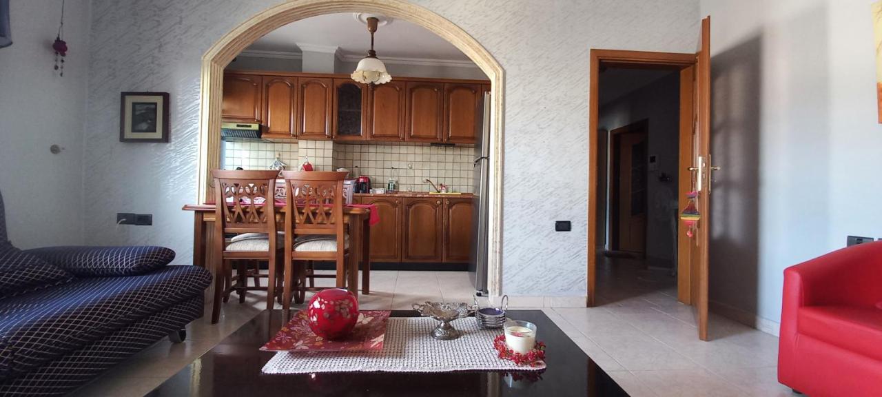 Feel Home Tirana Apartment - B&B