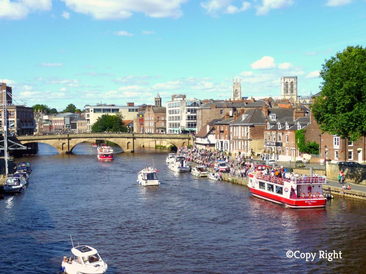 Over the River - Emperors Wharf - B&B