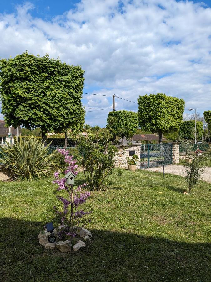 Les Jolis Nids - Studio Rouge Gorge - Bed and Breakfast