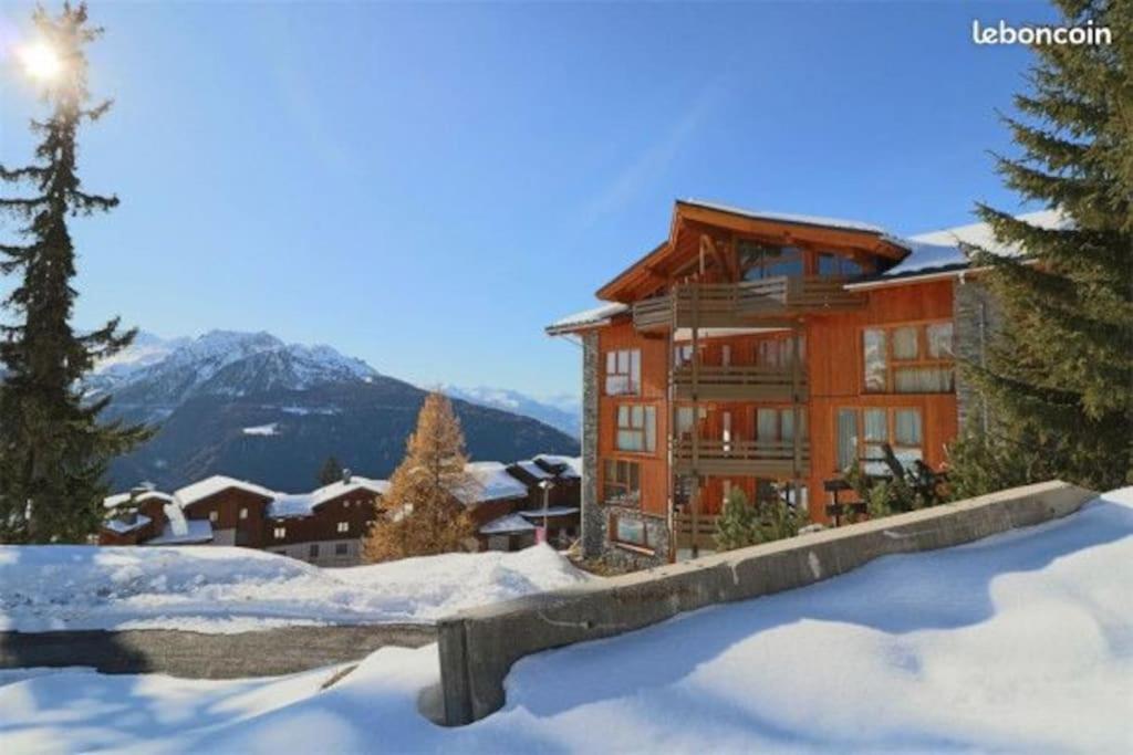 2 pièces 4-6 personnes rénové avec parking couvert, 100m des pistes - B&B