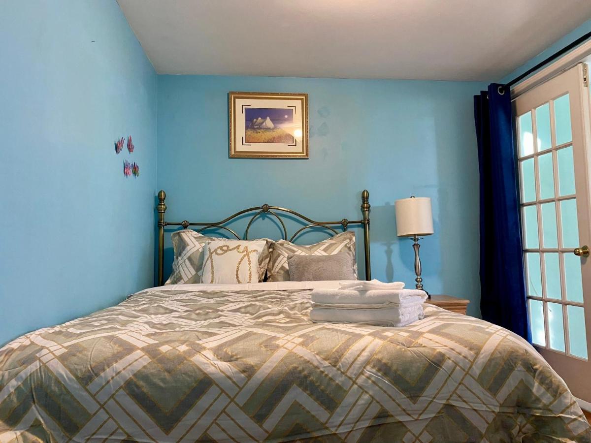 B&B Halifax - Ozone Homes-Private Basement Unit - Bed and Breakfast Halifax