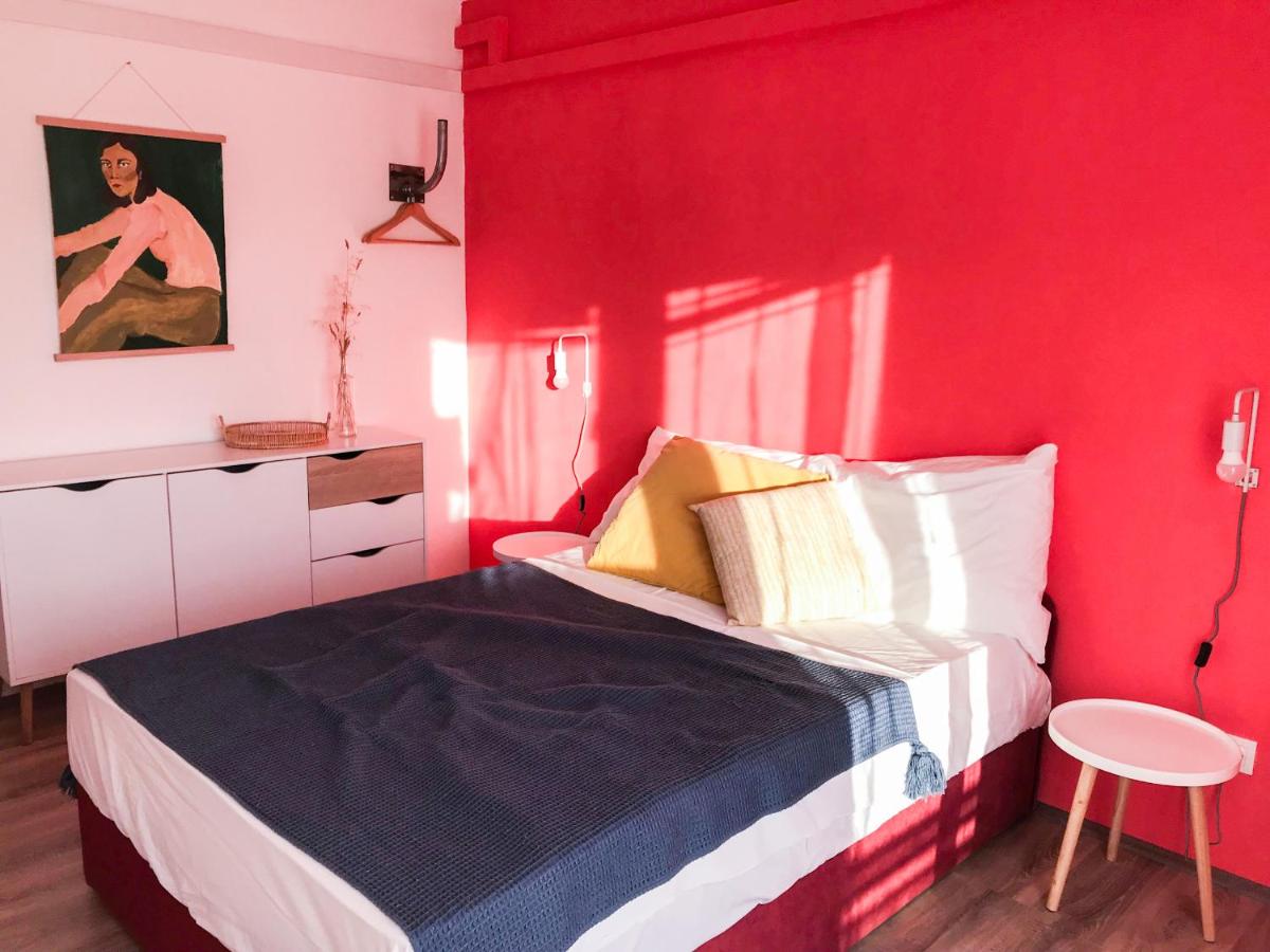 Four-Bedroom Apartment with Balcony 