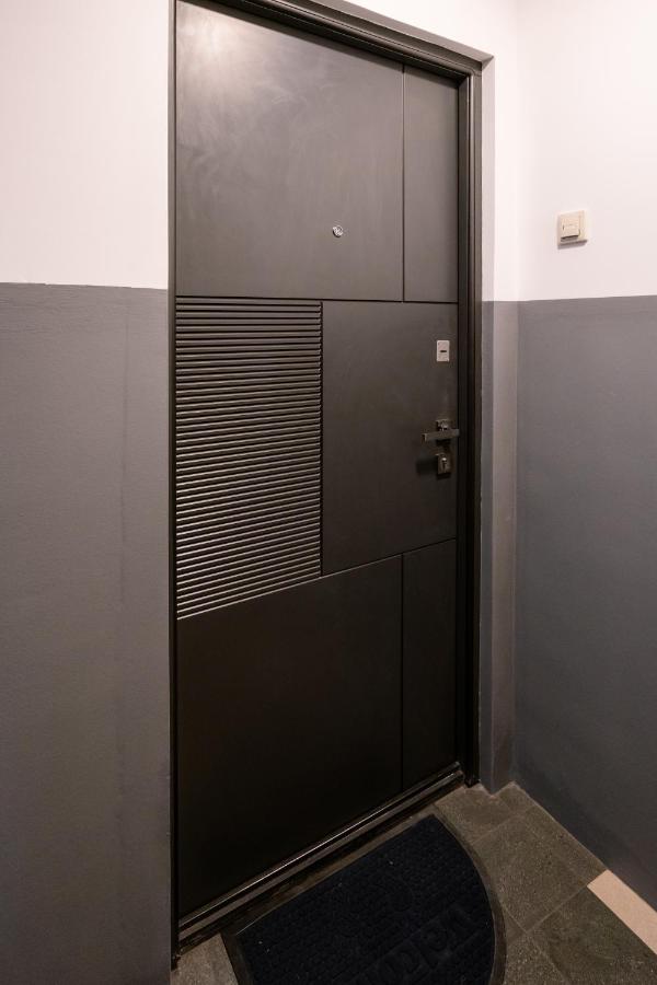 hotelise l Scarlet Apartment - Ferienwohnung Jerewan