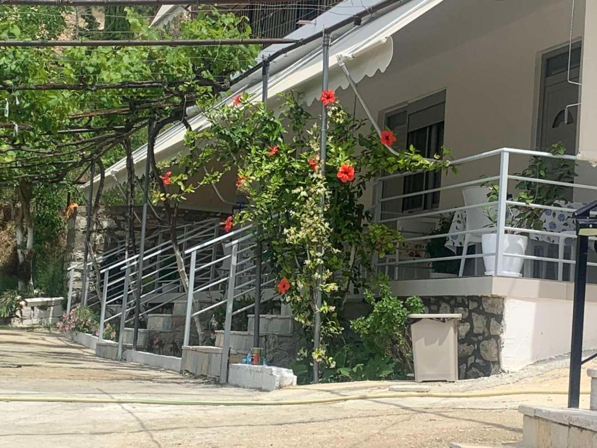Qeparo View Rooms - Ferienwohnung